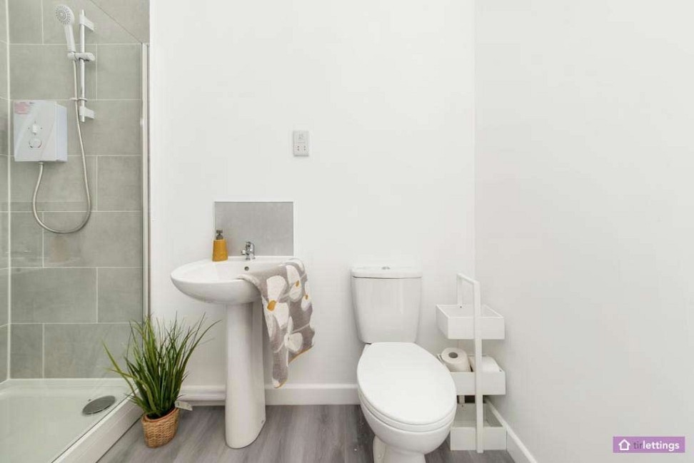 Properties To Let Card House TIR Lettings